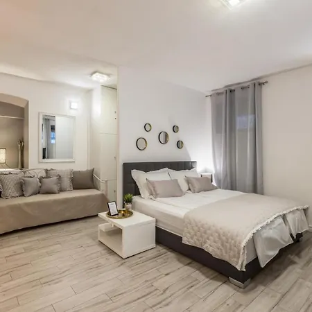 Apartments And Rooms Villa Lina *