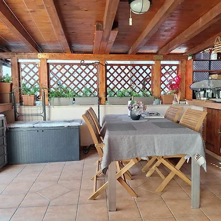 Apartments And Rooms Villa Lina *
