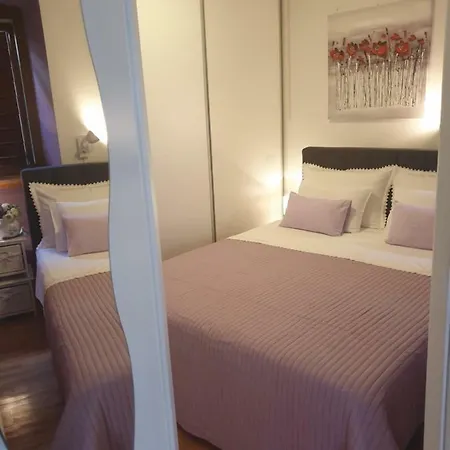 Apartments And Rooms Villa Lina Apartman *